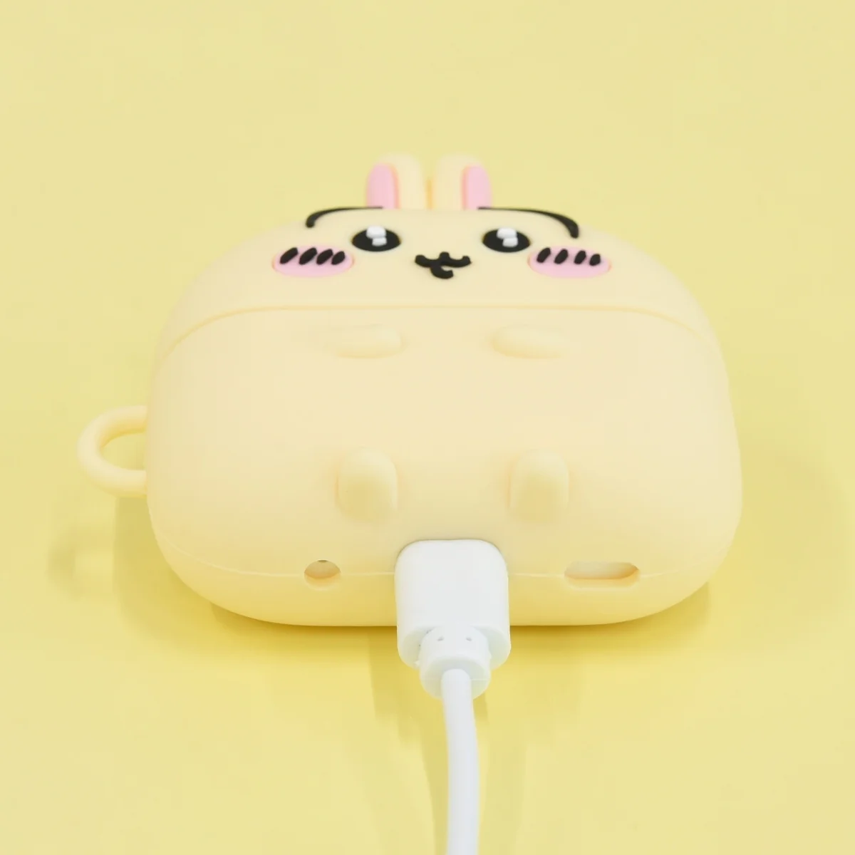 ちいかわ AirPods Pro(第2世代)/AirPods Pro対応 シリコンケース(うさぎ2) - Image 3