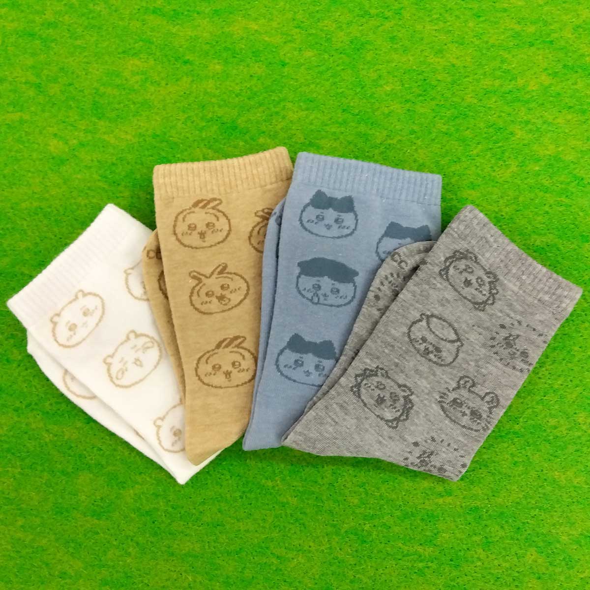 ちいかわ クルーソックス（ちいかわ顔総柄） キッズ用 - Image 3