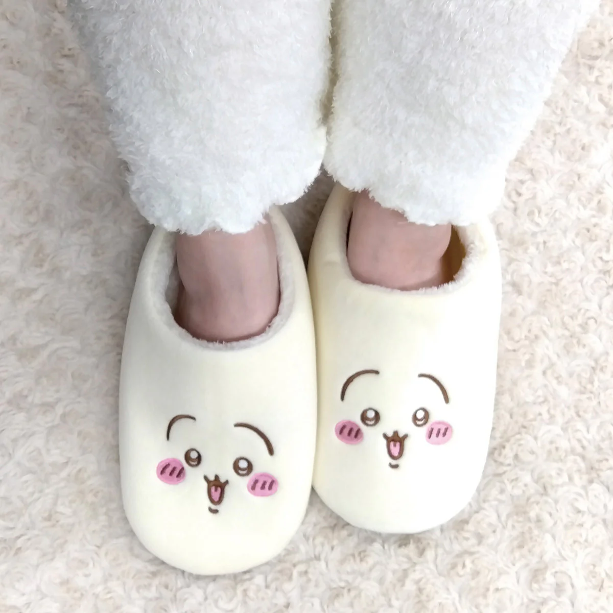ちいかわ もこもこルームシューズ（うさぎ） レディース用 - Image 2