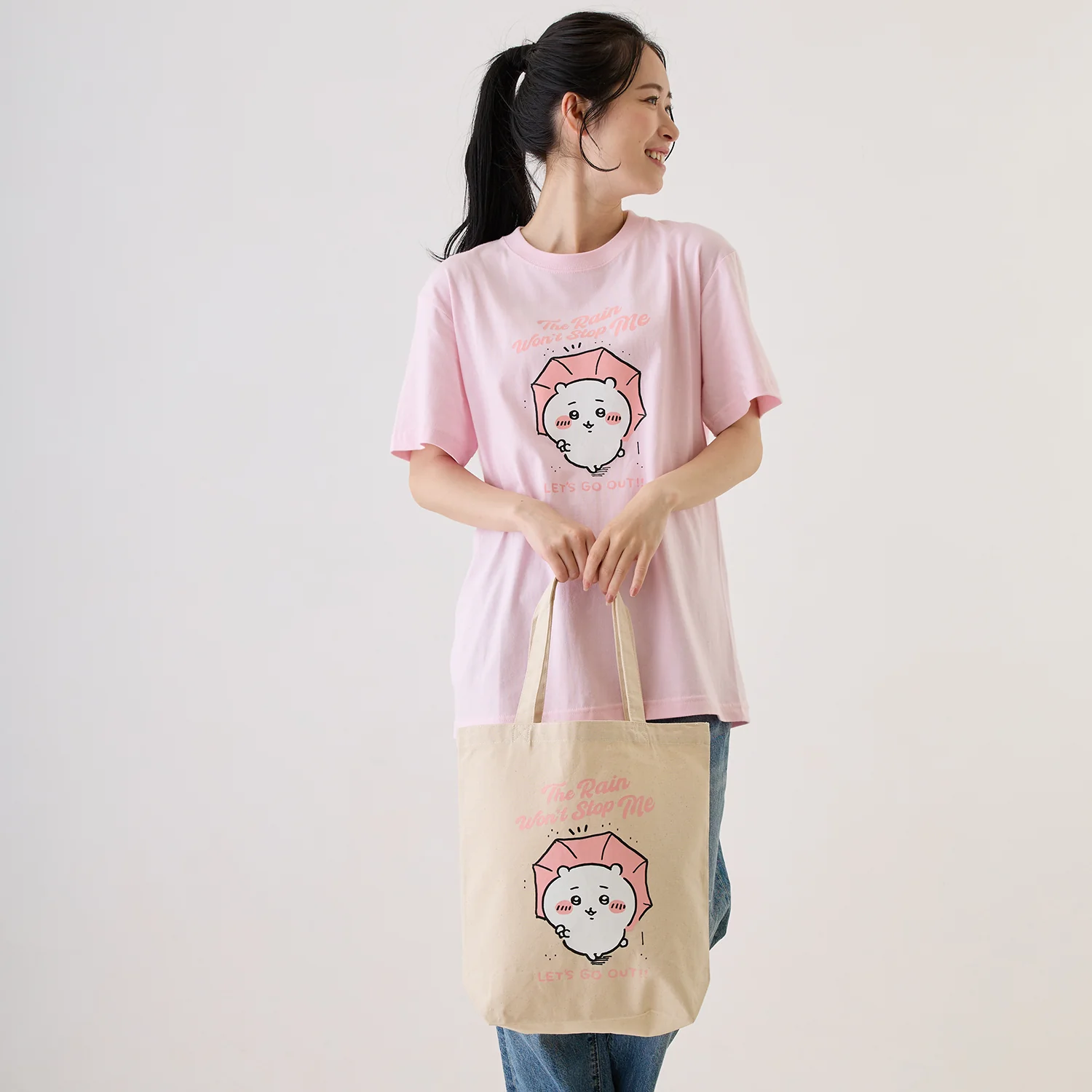 ちいかわ お出かけ楽しみ!な トートバッグ ちいかわと傘 ナチュラル - Image 6