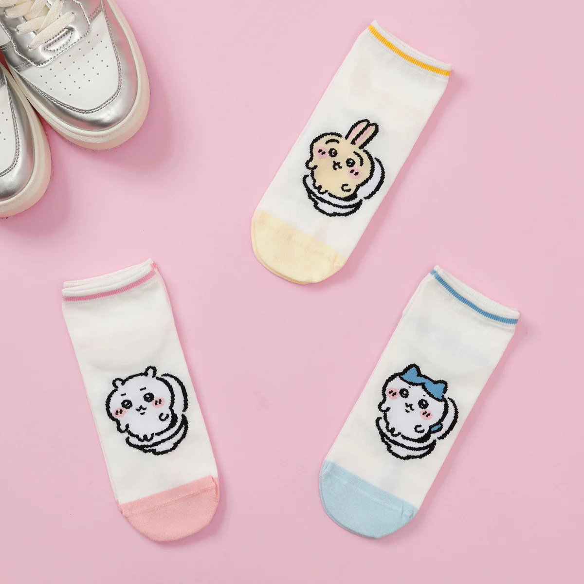 ちいかわ クルーソックス ハチワレトイレ サックス - Image 2