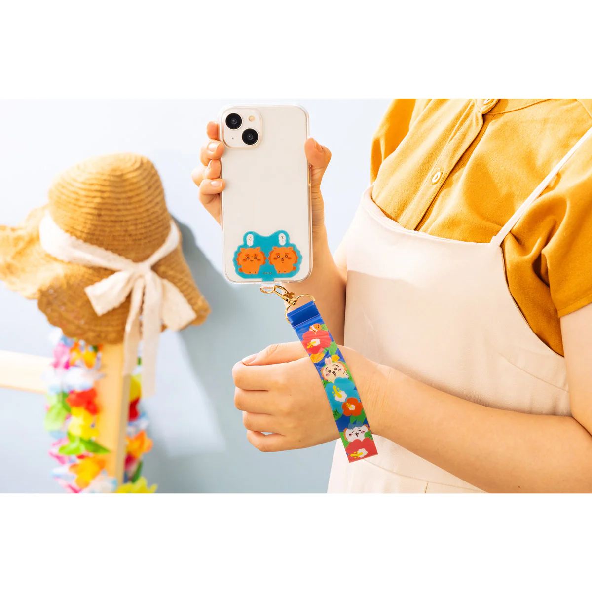 ちいかわ シーサーのおみやげやさん ハンドストラップ付きフォンタブ（ハイビスカス） - Image 4