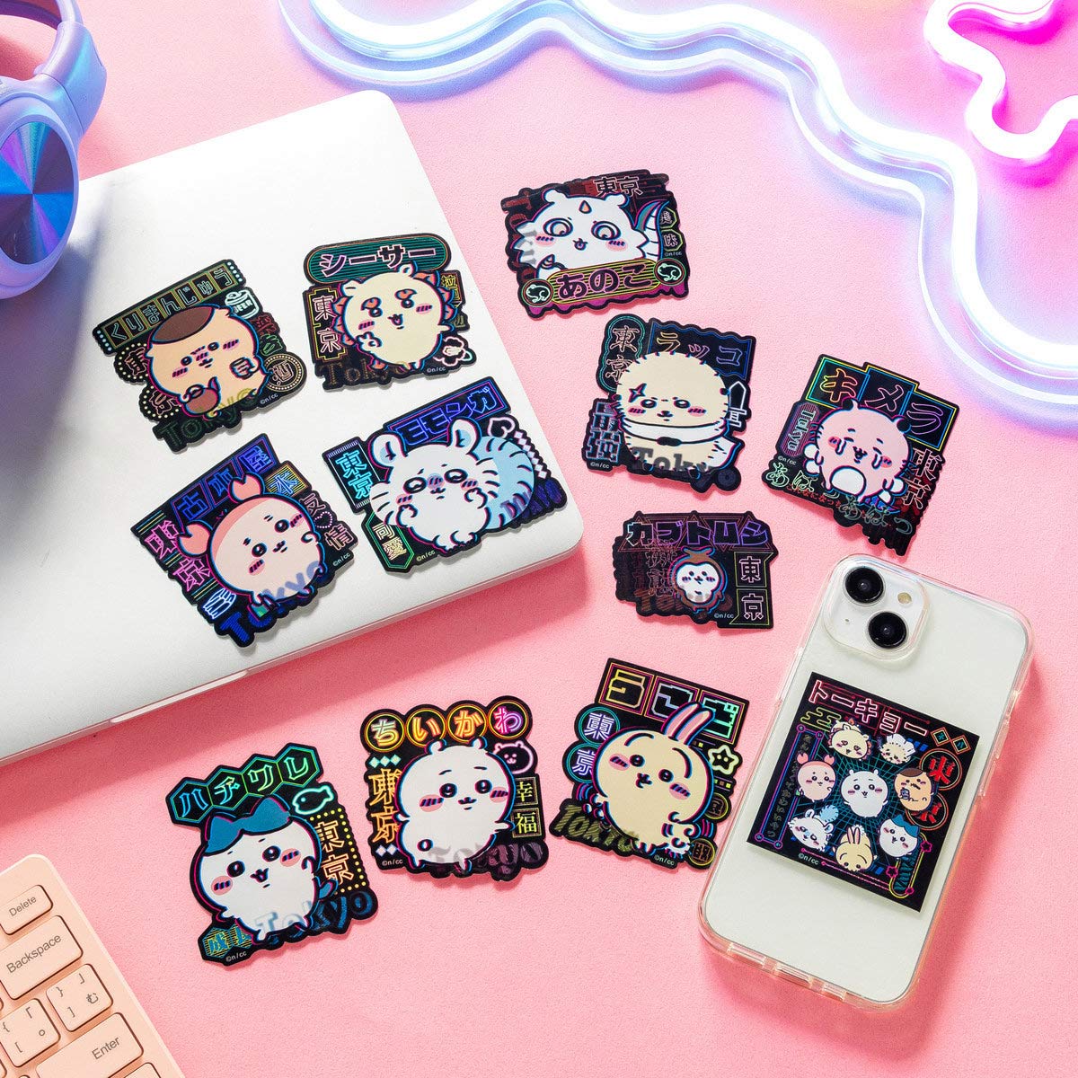 ちいかわ トーキョーちいかわ スマホに貼れるサイズのステッカー（あのこ） - Image 2