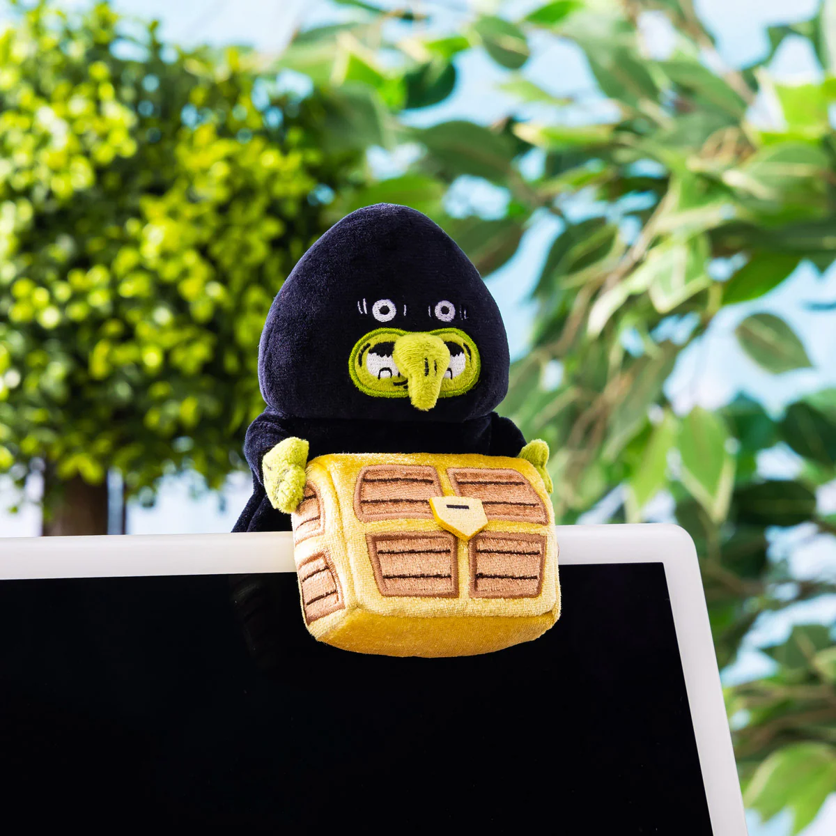 ちいかわ デスクトップから見守るひっかけぬいぐるみ（ラーメン持ちシーサー） - Image 4