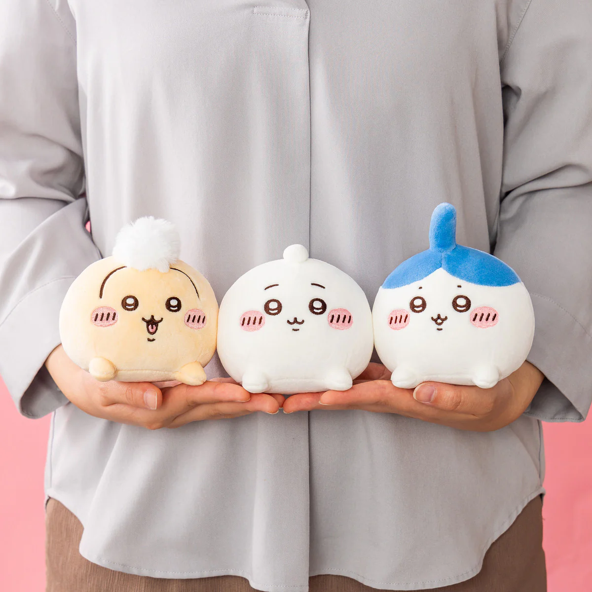 ちいかわ おしりなぬいぐるみ（ハチワレ） - Image 2