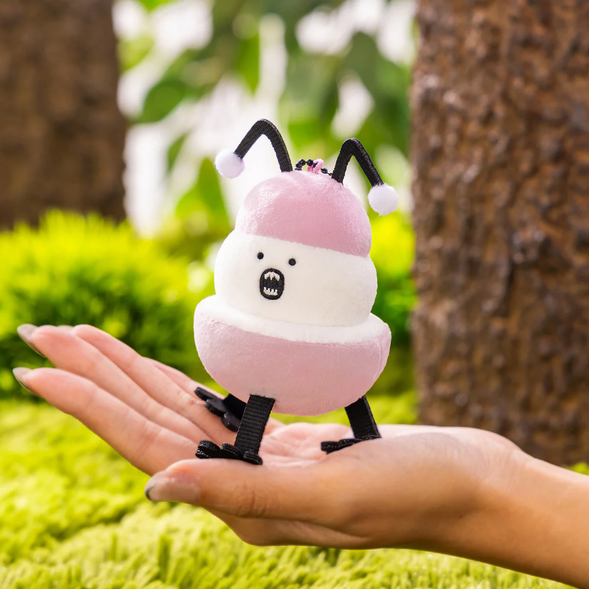ちいかわ 虫マスコット(ピンク) - Image 3