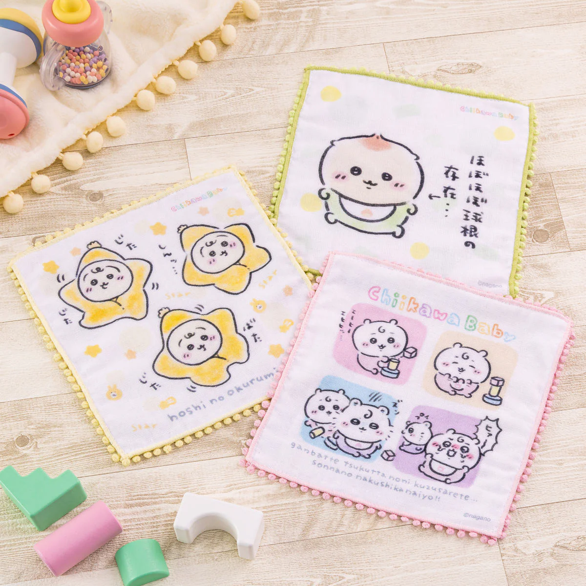 ちいかわ Chiikawa Baby ぽんぽんレース付きガーゼハンドタオル（積み木崩されちゃった） - Image 2